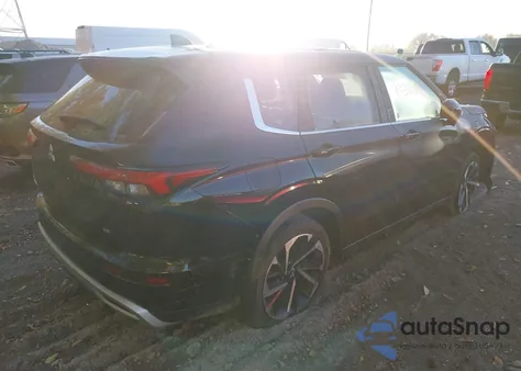 2024 Mitsubishi Outlander Se 2.5 S-Awc/Se Black Edition S-Awc/Se Black Edition W/Pano Roof S-Awc/Se Ralliart S-Awc from USA, damaged, VIN JA4J4VA81RZ088652